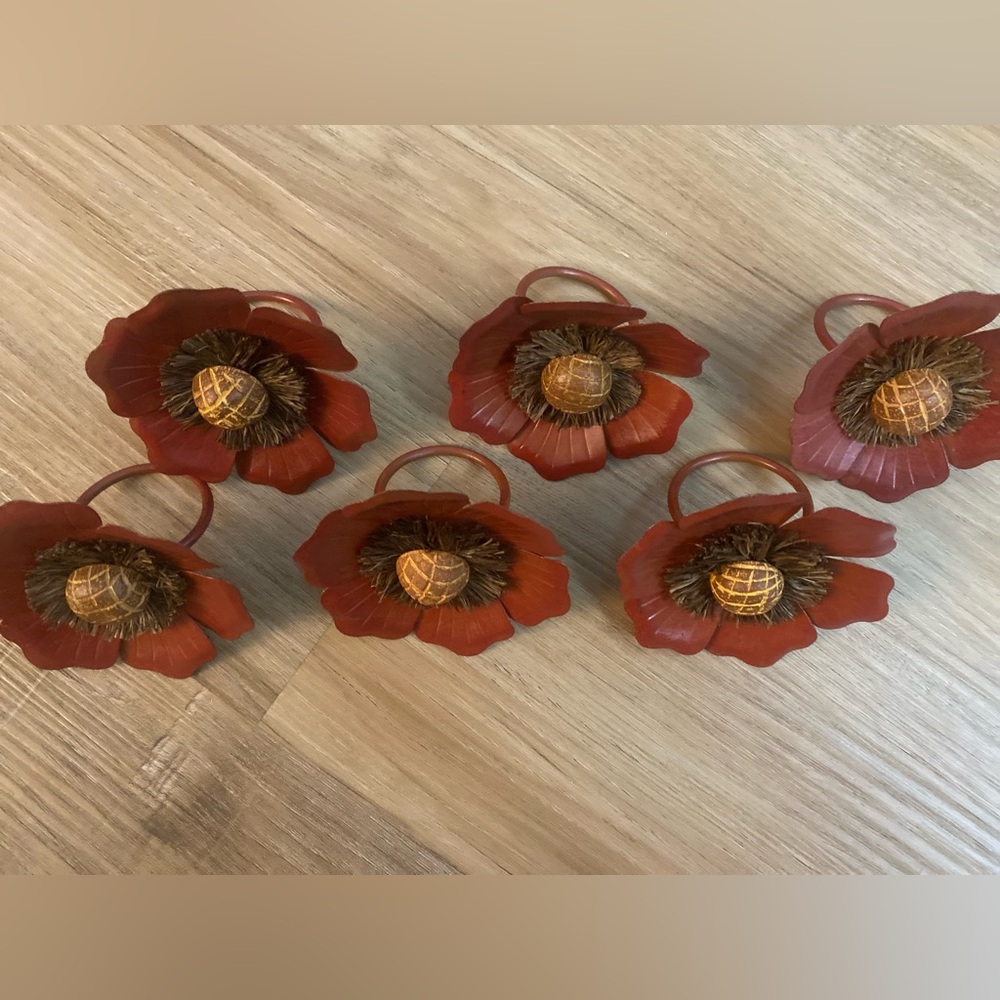 🌻🌻6 Elegant Deep Red Metal & Brown Wickered Floral Napkin Rings - Picture 2 of 6